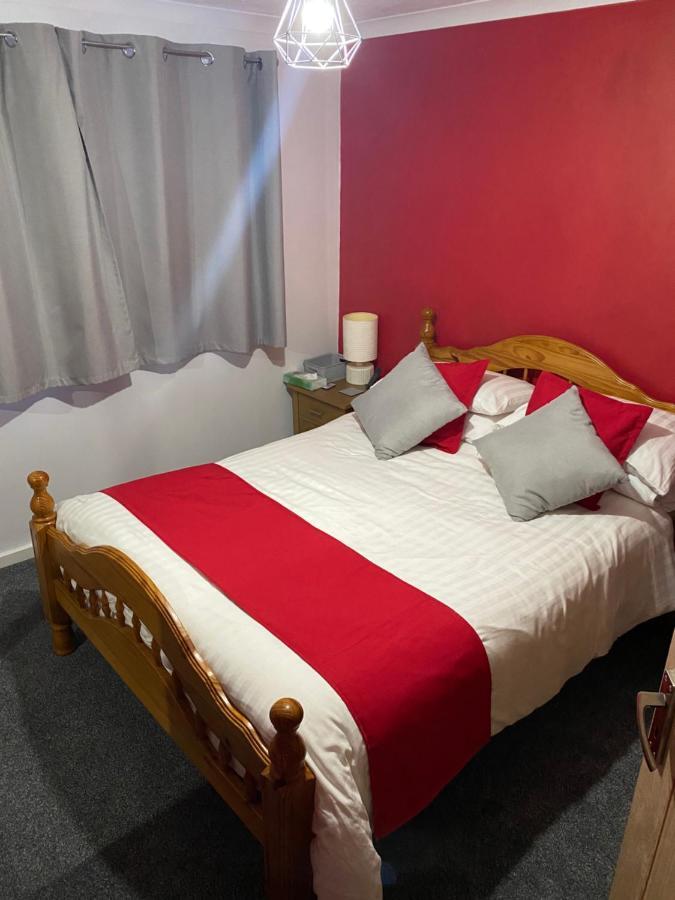 Southway Double Near Derriford Homestay